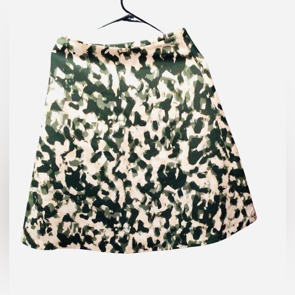 H&M Green and White Camouflage A-Line Skirt - Picture 1 of 2